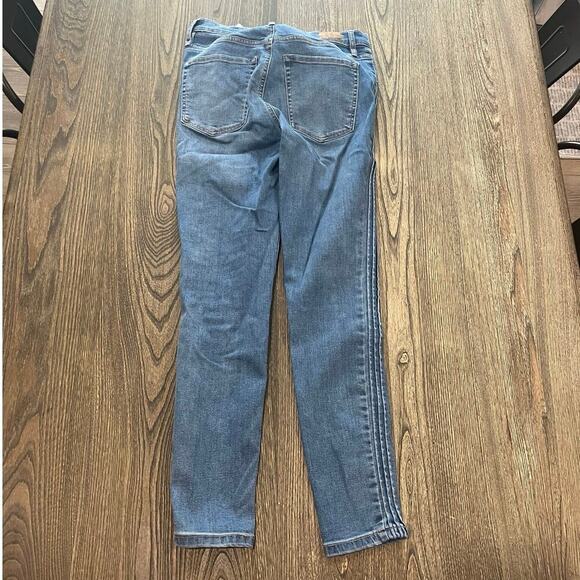 Garage Skinny Jeans Denim Whiskering Cotton Blend Stretch Medium Wash Blue Sz 5 - Picture 10 of 11